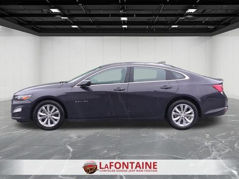 Used 2025 Chevrolet Malibu LT FWD image 2
