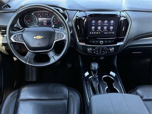 Used 2023 Chevrolet Traverse LT image 13