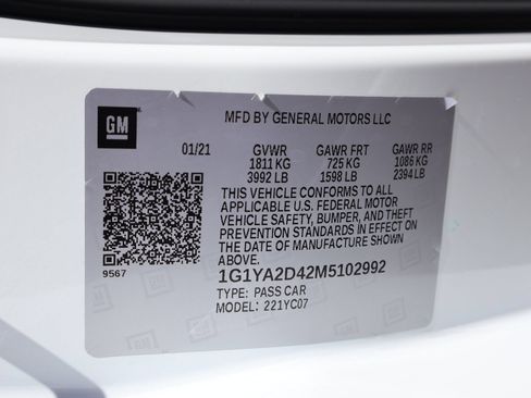 Used 2021 Chevrolet Corvette Stingray Coupe w/ 1LT RWD image 31