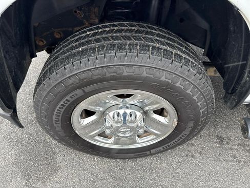 Used 2019 RAM 3500 Tradesman w/ Chrome Appearance Group RWD image 29