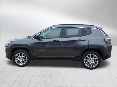 Used 2022 Jeep Compass Latitude AWD/4WD image 4