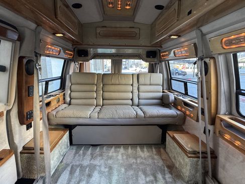 Used 1999 Chevrolet Express 1500 w/ Convenience Pkg image 5