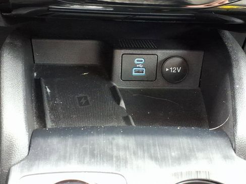 Used 2023 Ford Escape Platinum image 18