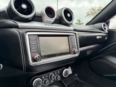 Used 2015 Ferrari California T RWD image 57