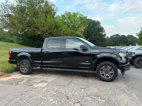 Used 2017 Ford F150 XLT w/ Equipment Group 302A Luxury AWD/4WD image 4