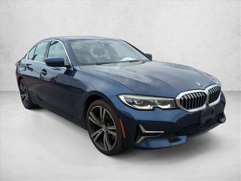Used 2019 BMW 330i xDrive Sedan w/ Premium Package image 3