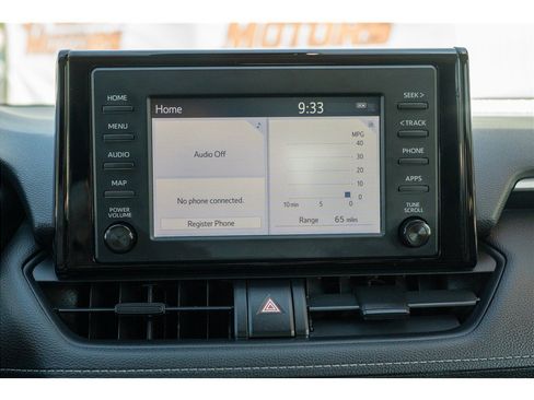 Used 2019 Toyota RAV4 LE FWD image 15