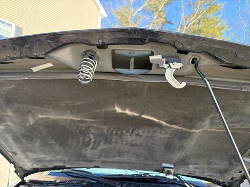 Used 2001 Chevrolet S10 Pickup LS image 36