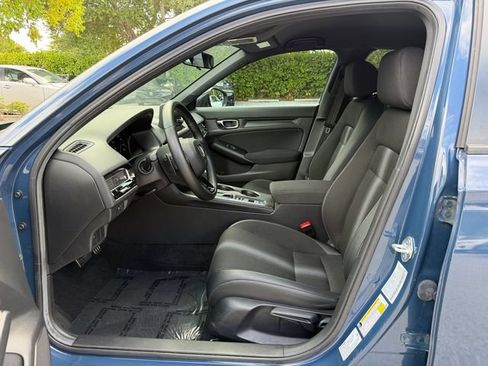 Used 2025 Honda Civic Sport image 11