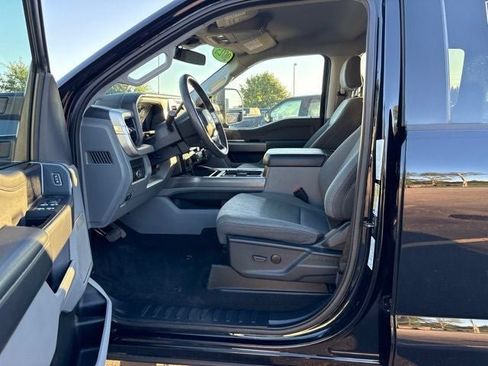 Used 2025 Ford F250 XLT w/ Black Appearance Package AWD/4WD image 22