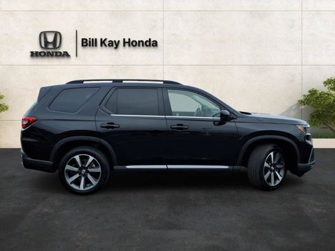 Used 2024 Honda Pilot Elite image 2