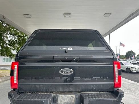 Used 2024 Ford F250 XLT w/ Black Appearance Package AWD/4WD image 4