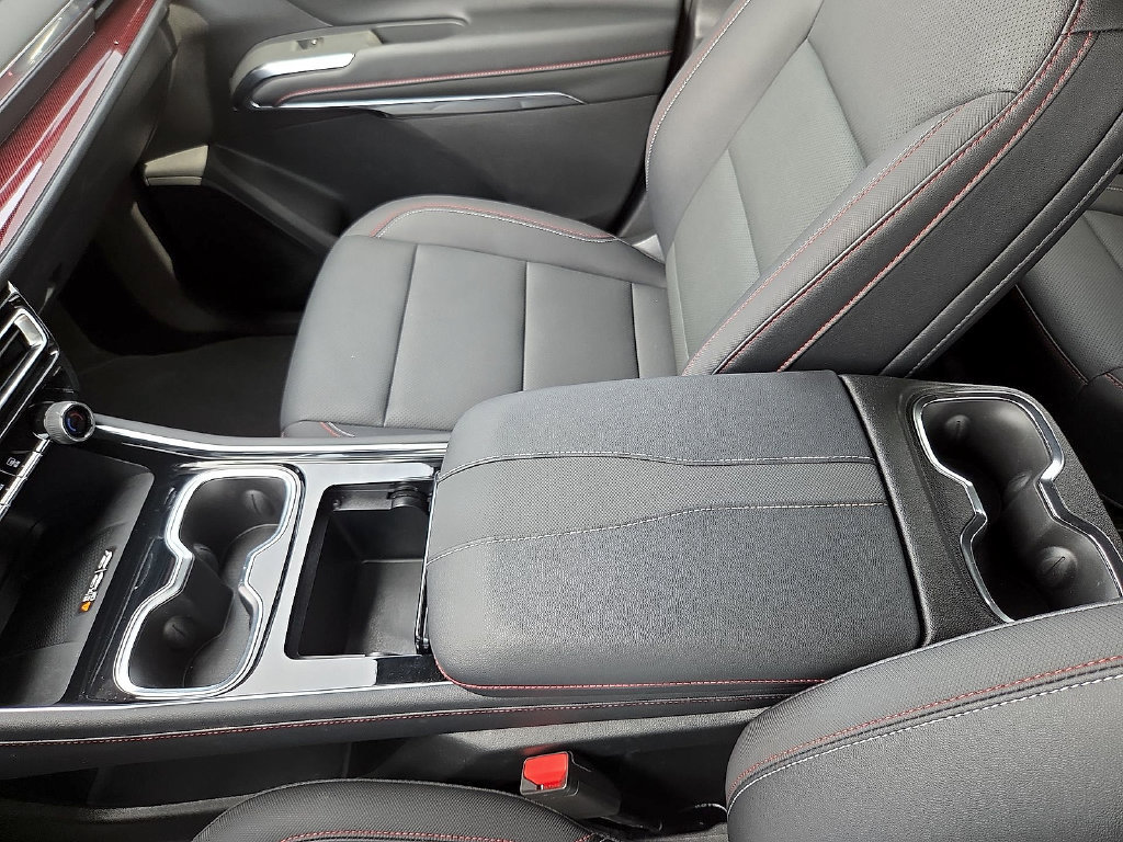 Used 2026 Chevrolet Traverse Z71 AWD/4WD image 22