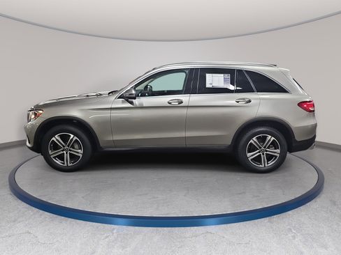 Used 2019 Mercedes-Benz GLC 300 4MATIC image 8