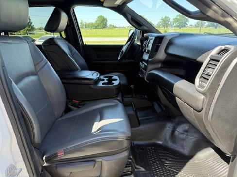 Used 2022 RAM 2500 Tradesman w/ Chrome Appearance Group image 8