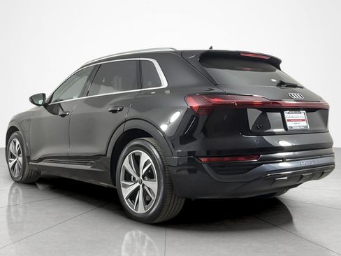 Used 2024 Audi Q8 e-tron Premium Plus w/ Premium Plus Package AWD/4WD image 3