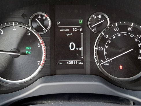 Used 2023 Lexus GX 460 Premium w/ Premium Plus Package image 22