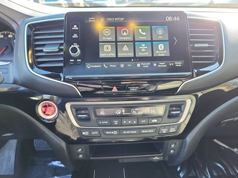 Used 2024 Honda Ridgeline Black Edition image 16