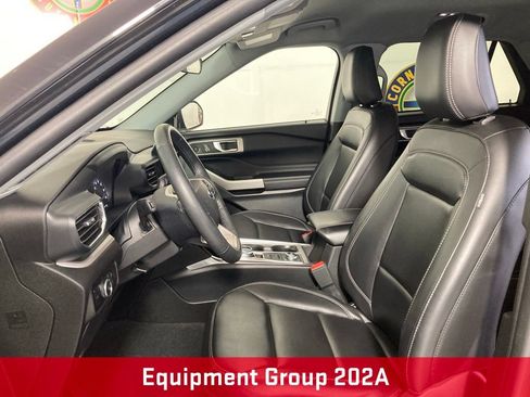 Used 2023 Ford Explorer XLT w/ Equipment Group 202A AWD/4WD image 9