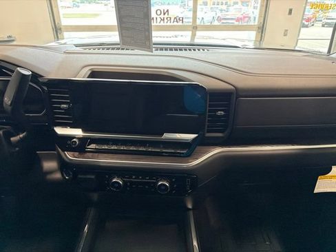 New 2026 GMC Sierra 2500 SLT w/ SLT Convenience Package AWD/4WD image 34