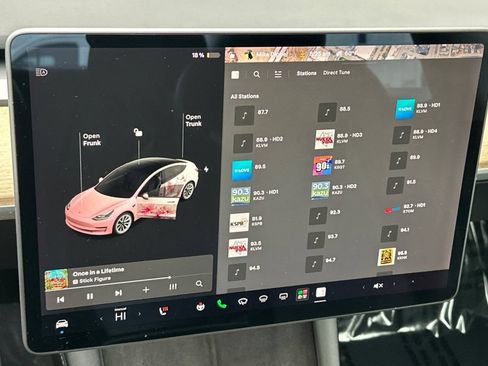 Used 2022 Tesla Model 3 Long Range AWD/4WD image 17