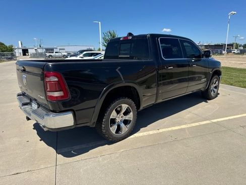 Used 2022 RAM 1500 Laramie AWD/4WD image 3