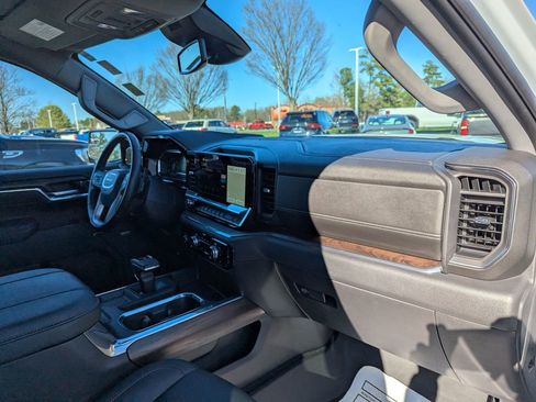 Used 2023 GMC Sierra 1500 SLT w/ SLT Premium Package image 16