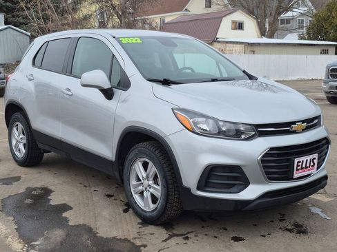 Used 2022 Chevrolet Trax LS w/ Tint and Cruise Package image 3