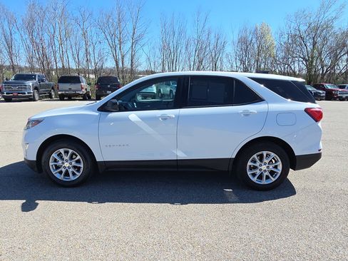 Used 2019 Chevrolet Equinox LS w/ LS Convenience Package image 5