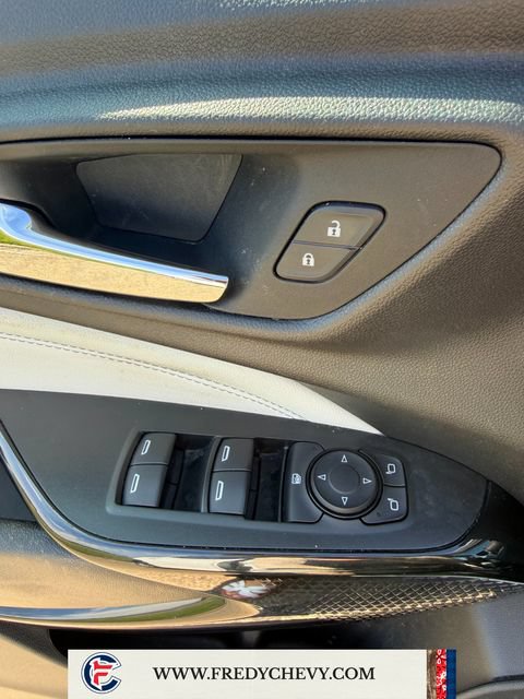 Used 2025 Chevrolet Trax LT FWD image 42