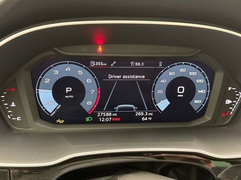 Used 2025 Audi Q3 2.0T Premium image 13