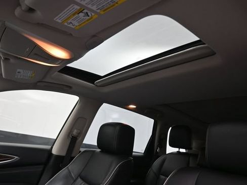 Used 2017 INFINITI QX60 FWD w/ Deluxe Technology Package image 28