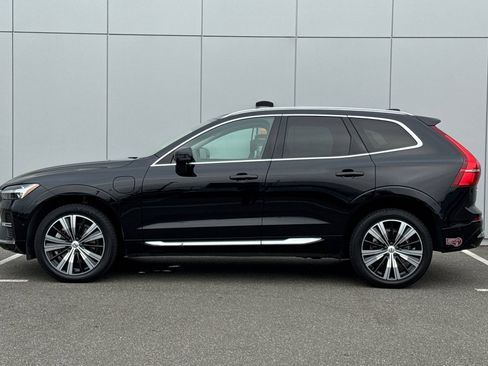 Used 2023 Volvo XC60 T8 Ultimate w/ Climate Package AWD/4WD image 2