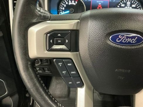 Used 2020 Ford F150 Lariat image 29