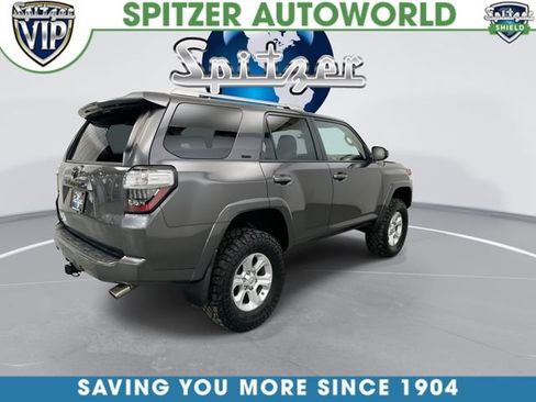Used 2016 Toyota 4Runner SR5 AWD/4WD image 10