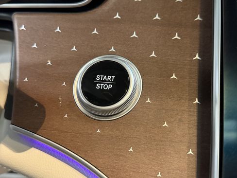 Certified 2023 Mercedes-Benz EQE 500 4MATIC SUV image 33