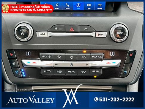 Used 2020 Ford Explorer Platinum w/ Premium Technology Package AWD/4WD image 37
