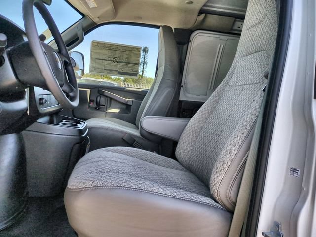 New 2026 Chevrolet Express 2500 RWD image 18