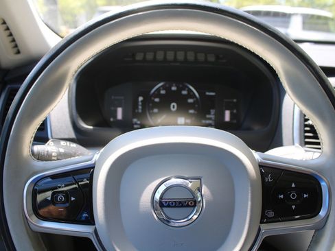 Used 2017 Volvo XC90 T5 Momentum w/ Vision Package FWD image 28