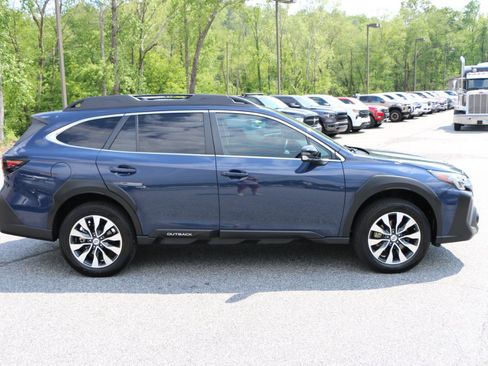 Used 2024 Subaru Outback Limited AWD/4WD image 9