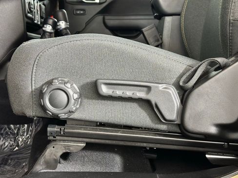 Used 2025 Jeep Wrangler Unlimited Sport S 4xe w/ Convenience Group image 7