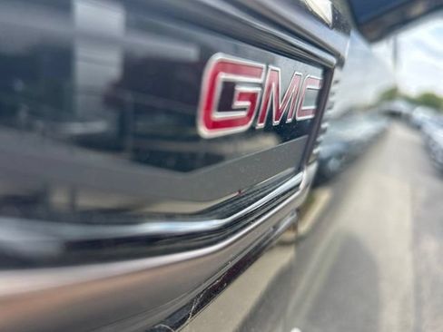Used 2025 GMC Yukon AT4 Ultimate AWD/4WD image 9