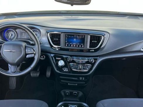 Used 2018 Chrysler Pacifica Touring Plus w/ S Appearance Package image 29