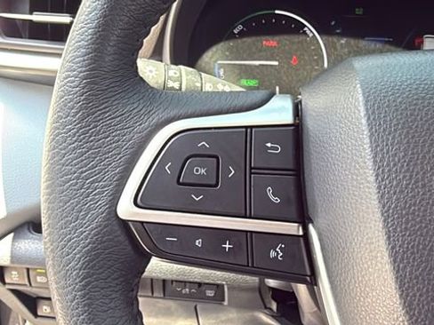 Used 2025 Toyota Sienna XLE FWD image 22