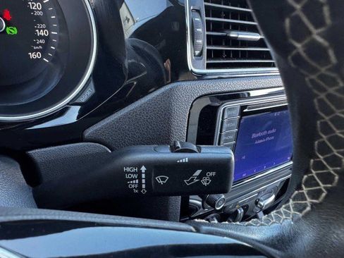 Used 2016 Volkswagen Jetta Sport image 21