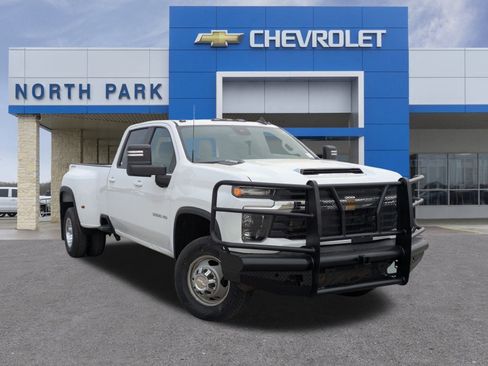 Used 2024 Chevrolet Silverado 3500 LT image 1
