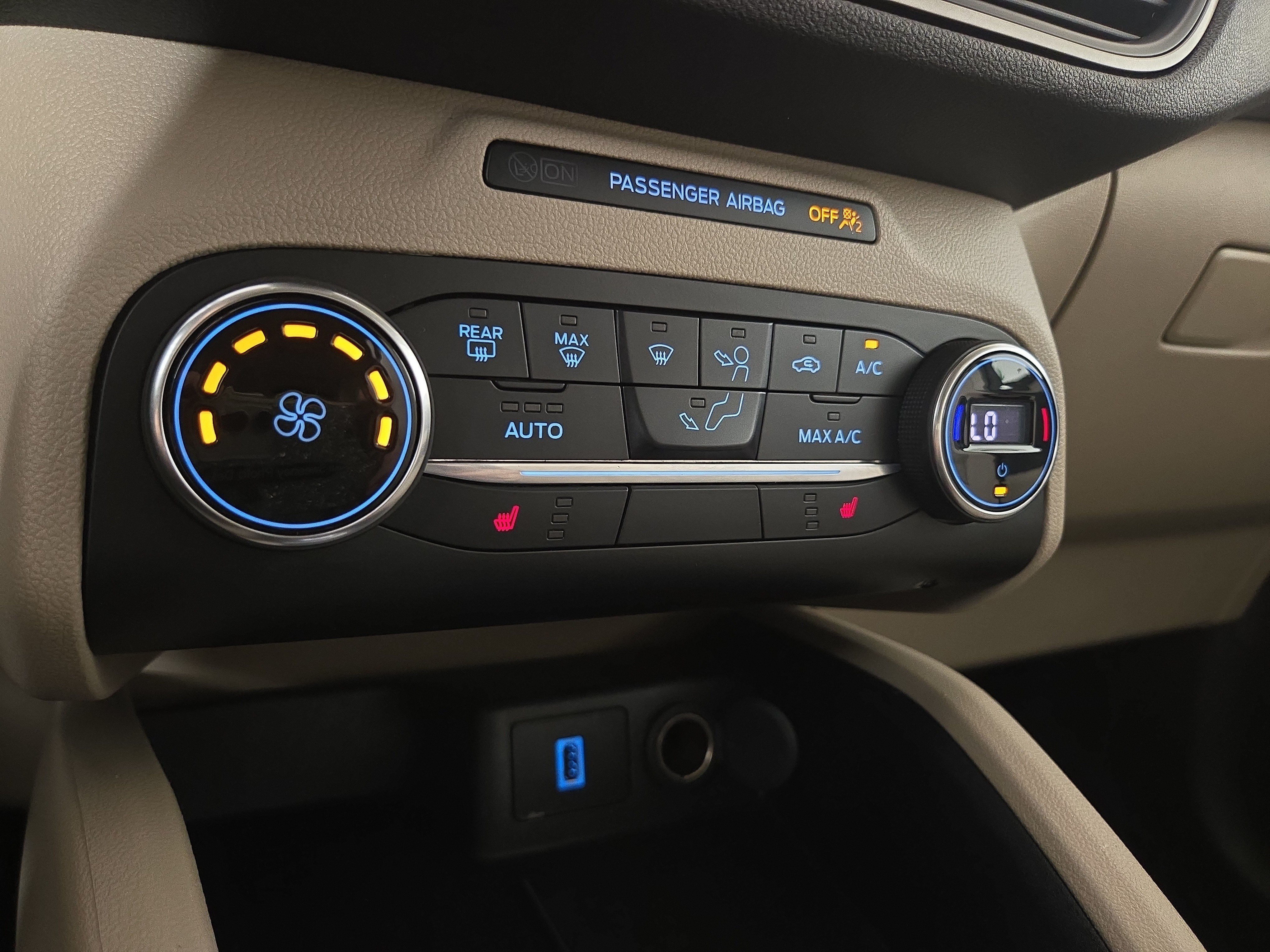 Used 2020 Ford Escape SE FWD image 27