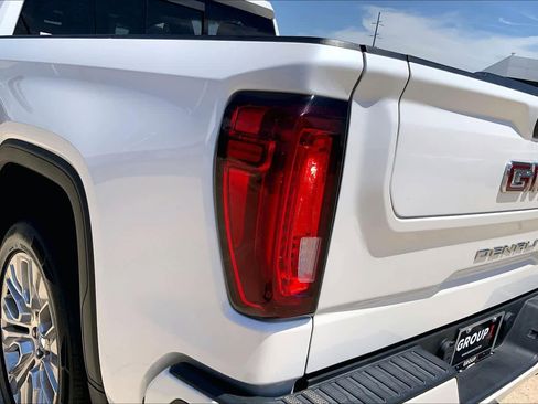 Certified 2021 GMC Sierra 1500 Denali w/ Denali Premium Package AWD/4WD image 28