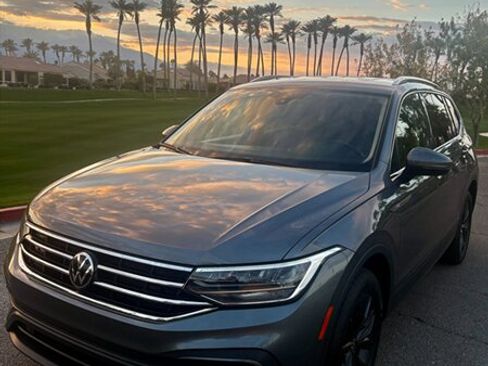 Used 2024 Volkswagen Tiguan SE image 29