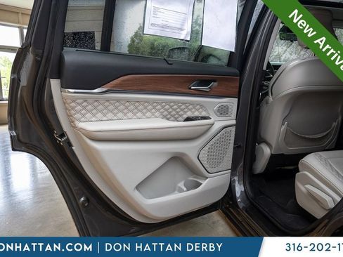 Used 2021 Jeep Grand Cherokee L Summit w/ Advanced Protech Group IV AWD/4WD image 19